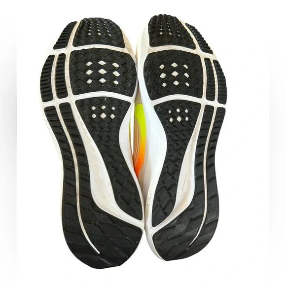 Nike Men's Air Zoom Pegasus 40 Road Running Shoes - Picture 3 of 5